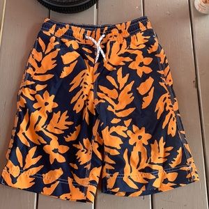 Kids Gap swimming trunks: L